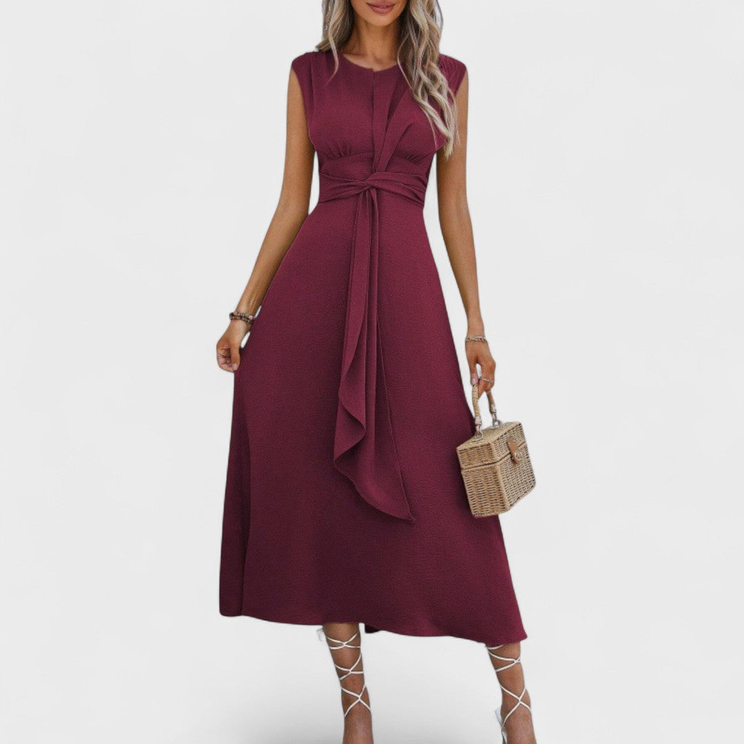 Andrea - Elegant sleeveless maxi dress with a round neckline