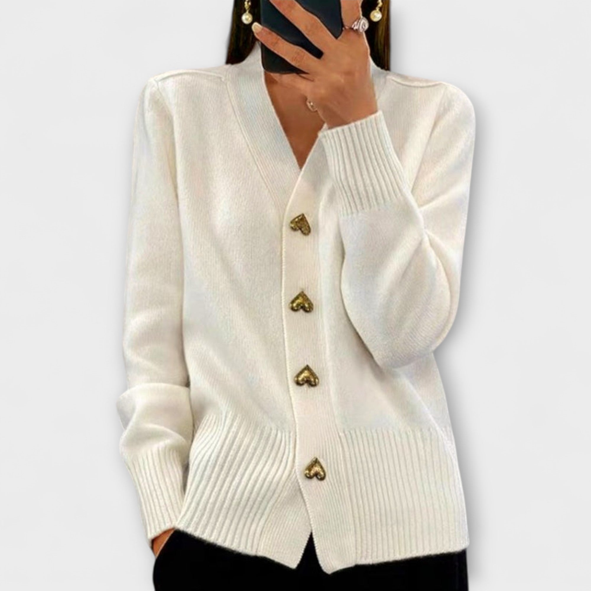 Mari – Damski sweter z dekoltem w serek w stylu vintage