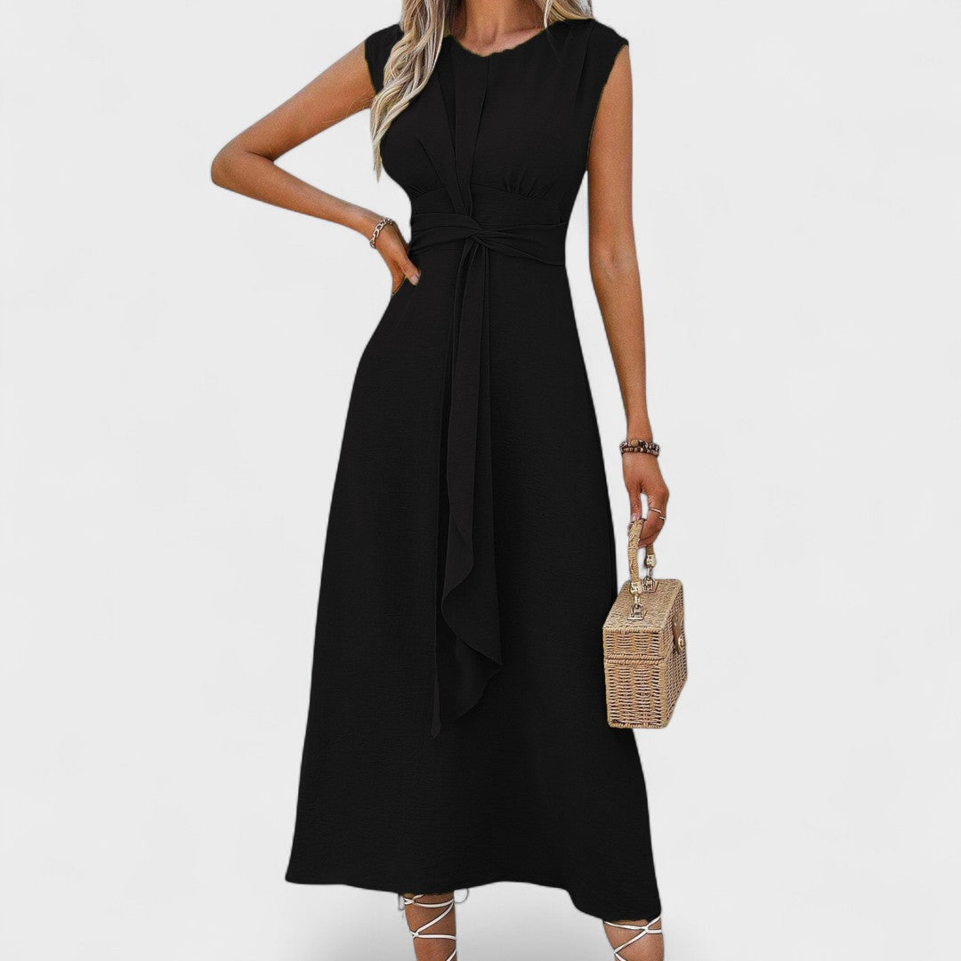 Andrea - Elegant sleeveless maxi dress with a round neckline