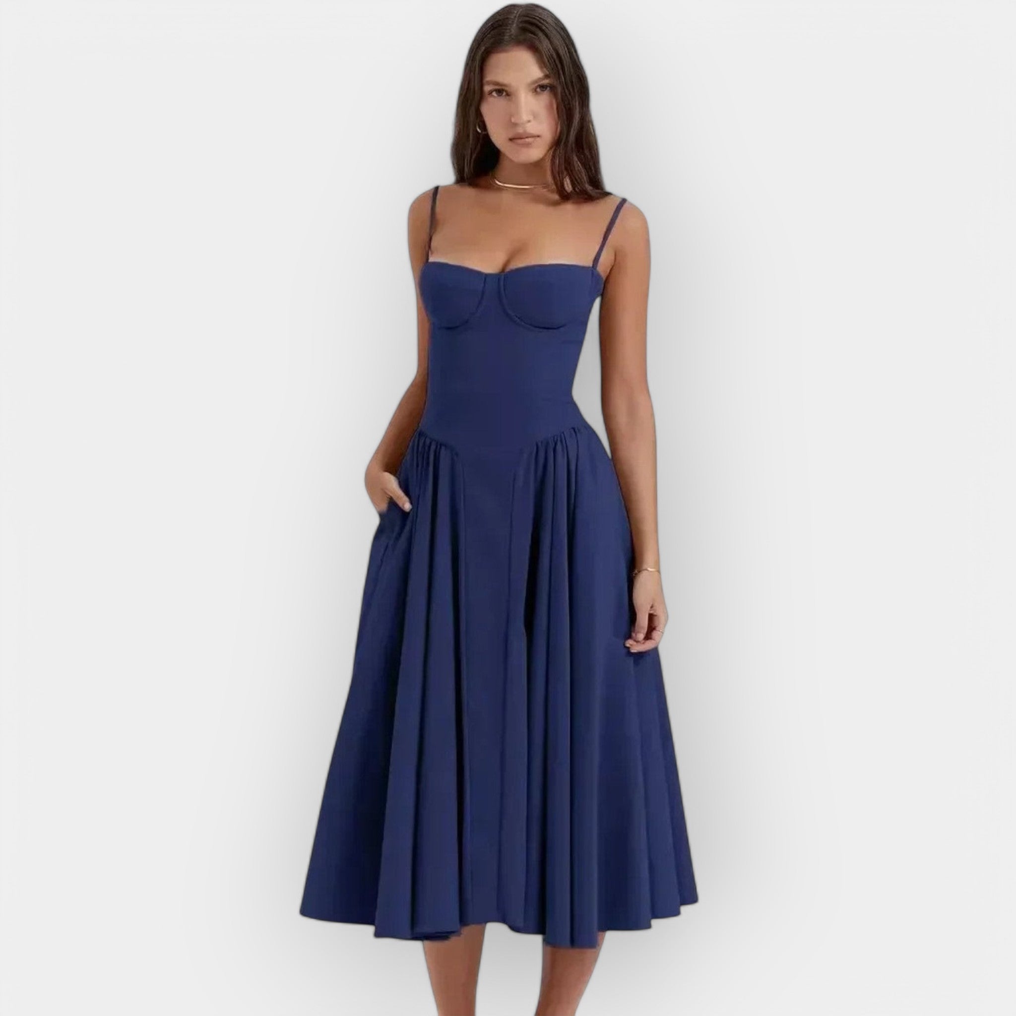 Elegancka midi sukienka na lato