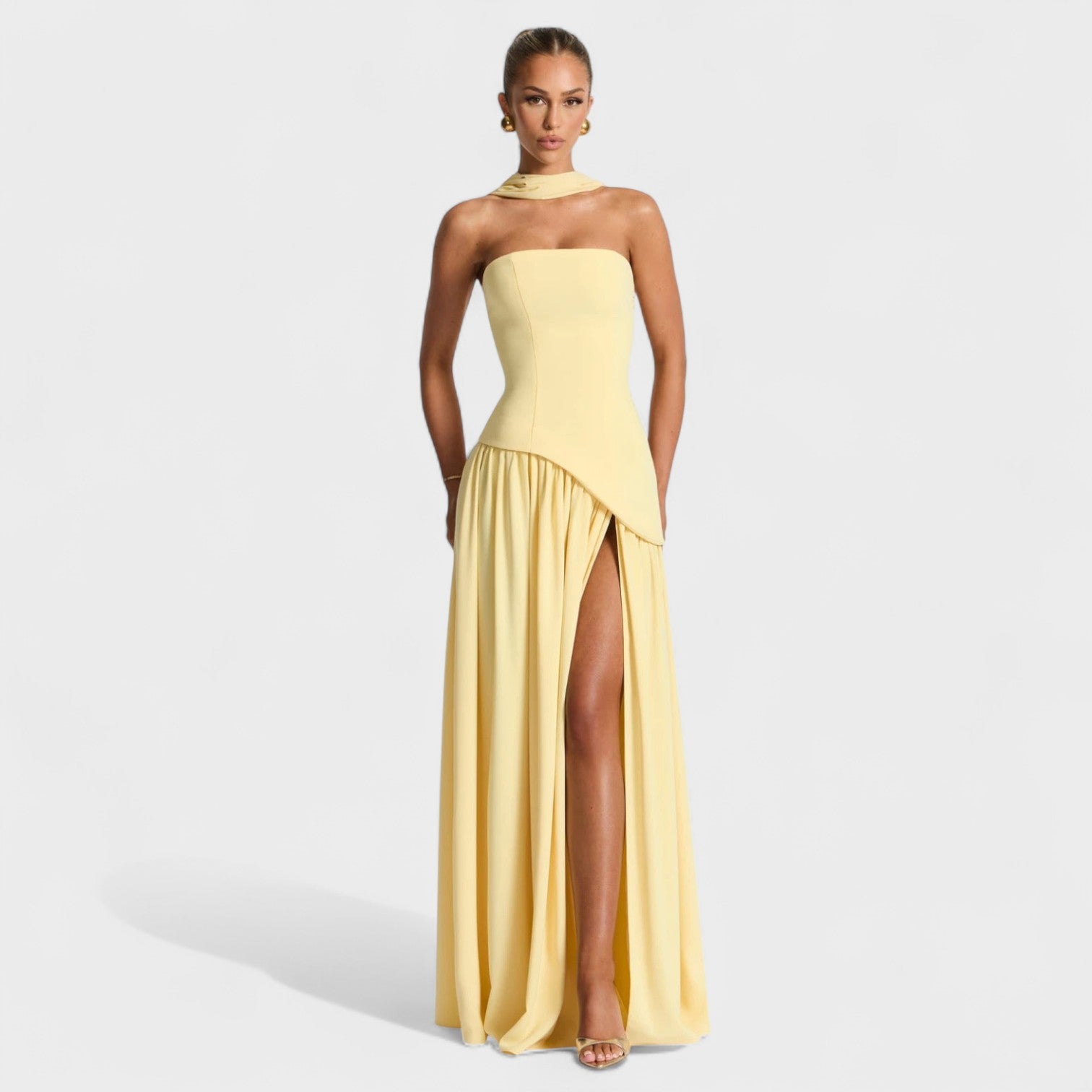 Leonor - Elegancka suknia gala